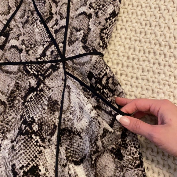 BCBG MazAzria Shana snakeskin dress in size 4 - Picture 2 of 8